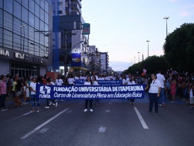 Foto 3 de 5 - DESFILE 10 DE MAIO