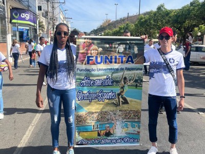Foto 2 de 8 - FUNITA participa do desfile de bicentenário da Independência do Brasil.