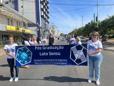 Foto 3 de 8 - FUNITA participa do desfile de bicentenário da Independência do Brasil.